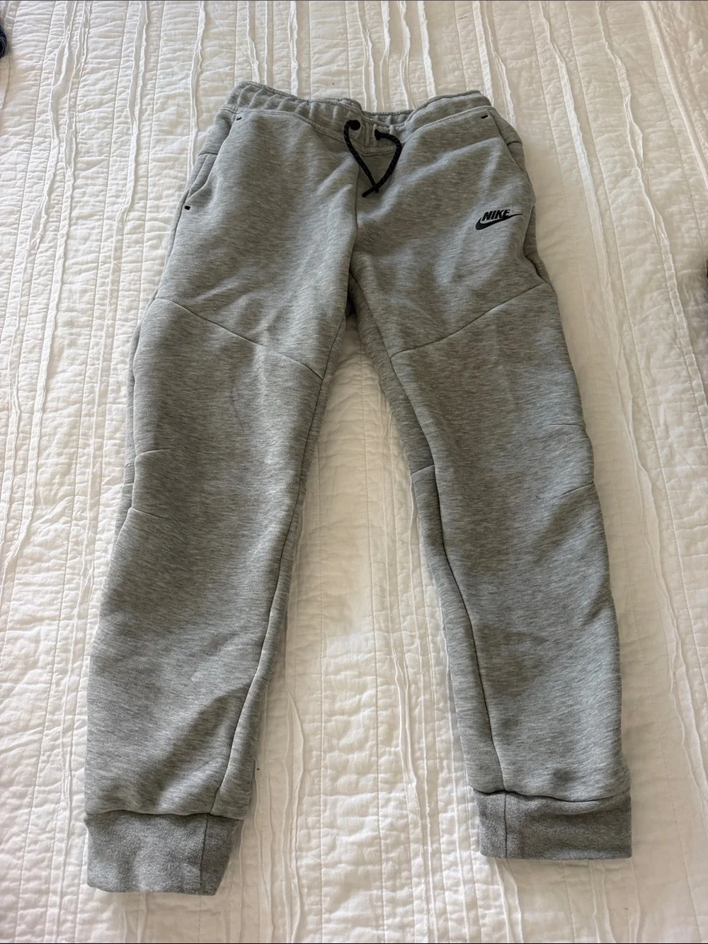 Boys Nike Tech Fleece Grey Drawstring Joggers. Size L.